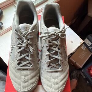 Nike Gato Men's Low Top Lace-Up Suede Sneakers Light Army/Gum HQ6020-301